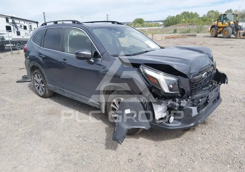 2023 Subaru Forester photo