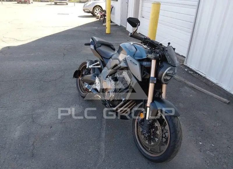 2023 Honda CB650 фото