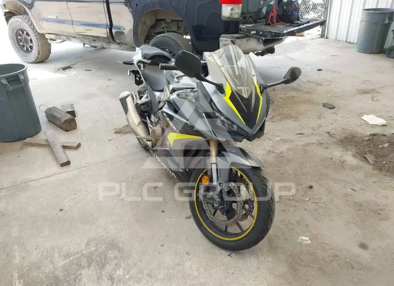 2023 Honda CBR500 фото