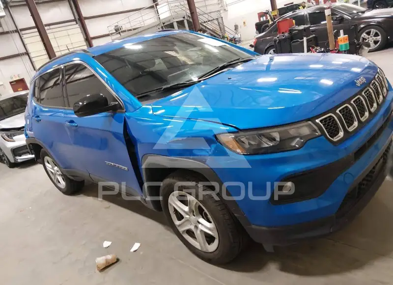 2023 Jeep COMPASS фото