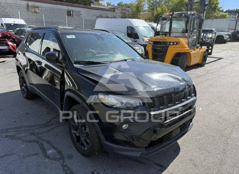 2023 Jeep COMPASS photo
