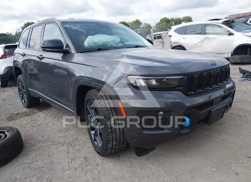 2023 Jeep Grand Cherokee photo