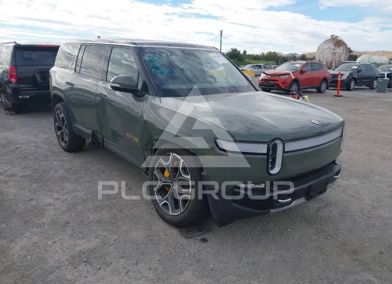 2023 Rivian R1S фото