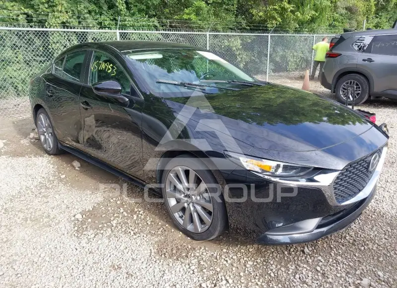2023 Mazda 3 фото