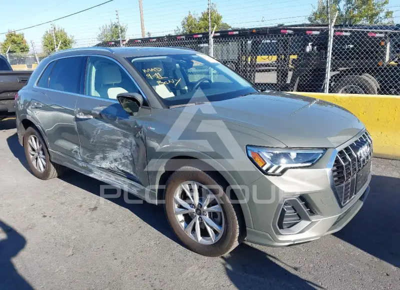2023 Audi Q3 фото