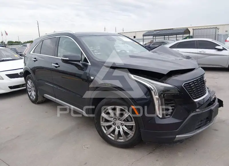 2023 Cadillac XT4 фото