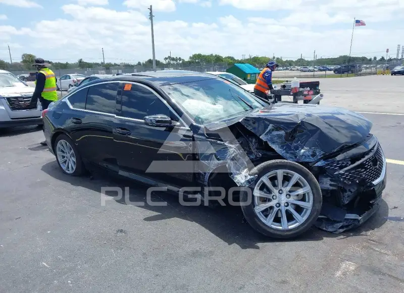 2023 Cadillac CT5 фото