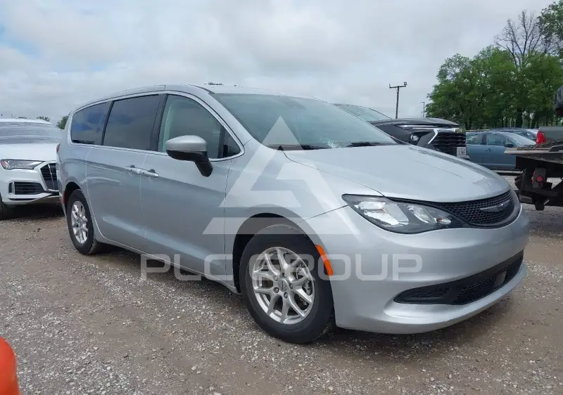 2023 Chrysler VOYAGER фото