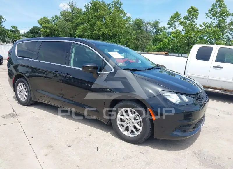 2023 Chrysler VOYAGER фото