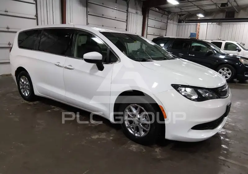 2023 Chrysler VOYAGER фото