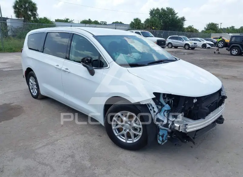 2023 Chrysler VOYAGER фото