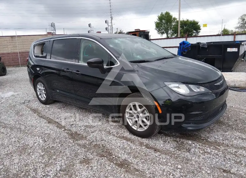 2023 Chrysler VOYAGER photo