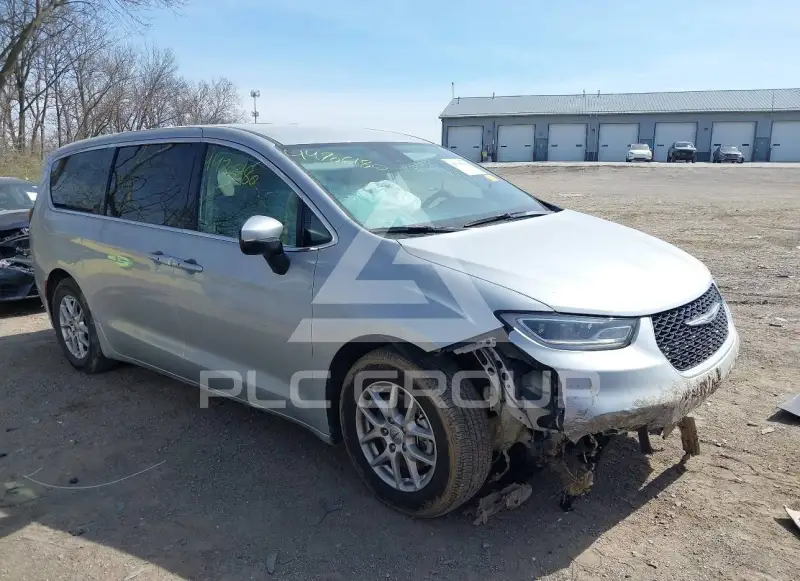 2023 Chrysler PACIFICA photo