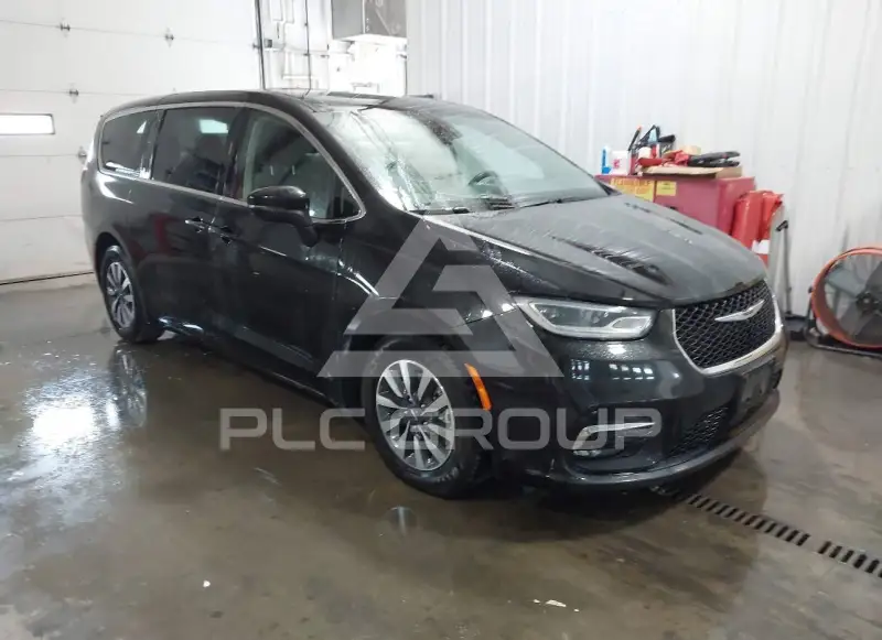 2023 Chrysler PACIFICA photo