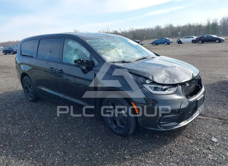 2023 Chrysler PACIFICA photo