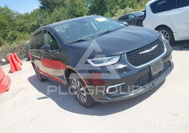 2023 Chrysler PACIFICA photo