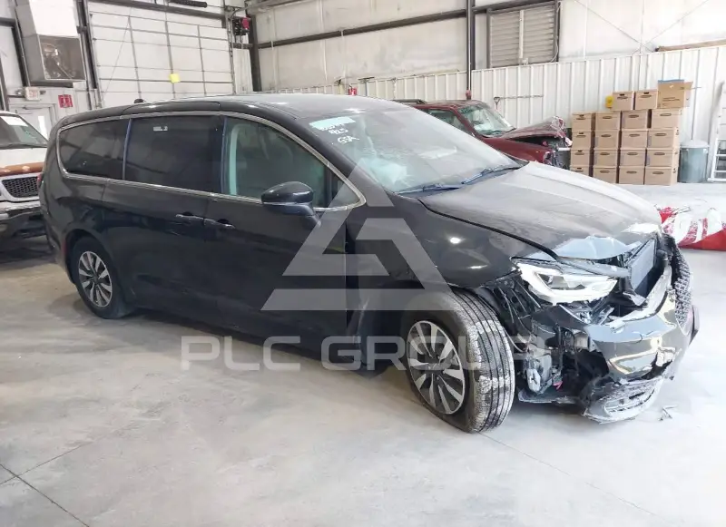 2023 Chrysler PACIFICA photo