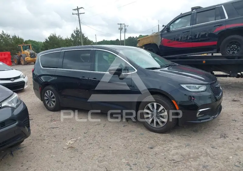 2023 Chrysler PACIFICA photo