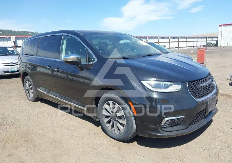 2023 Chrysler PACIFICA photo