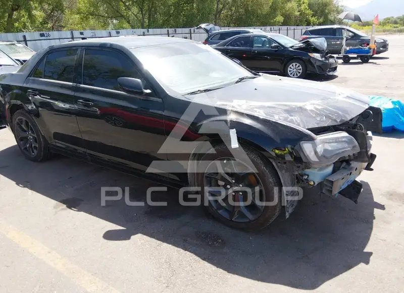 2023 Chrysler 300 фото