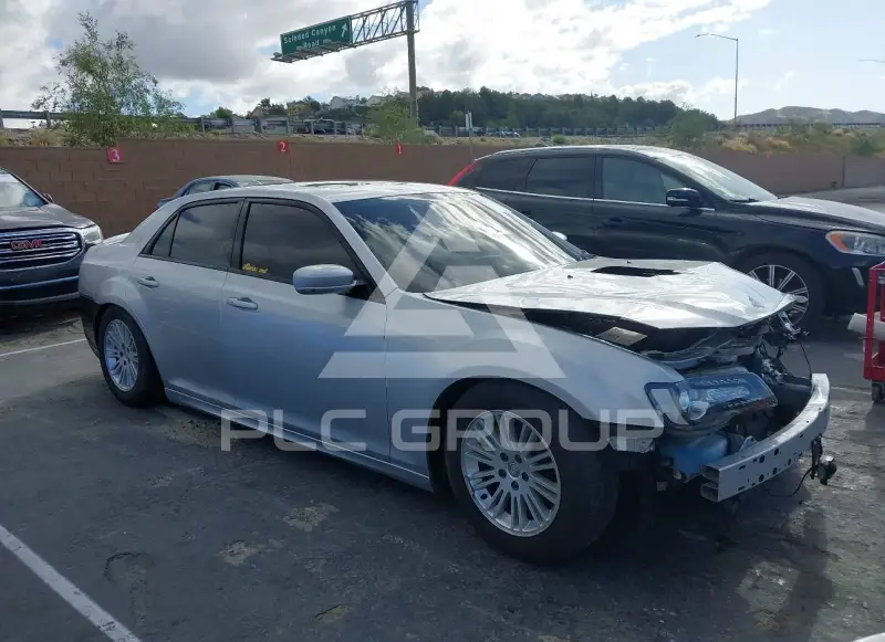 2023 Chrysler 300 фото