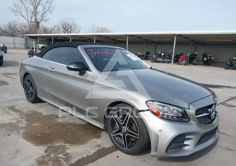 2023 Mercedes Benz C 300 фото