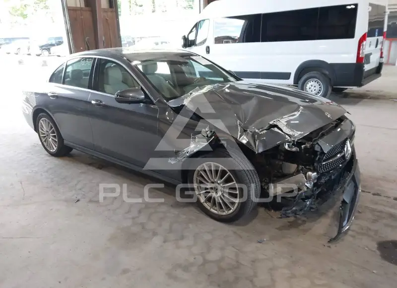 2023 Mercedes Benz E 350 фото