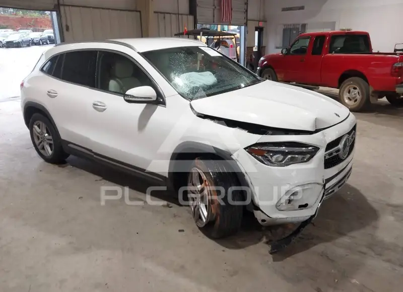 2023 Mercedes Benz GLA 250 фото