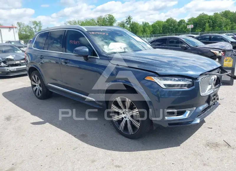 2023 Volvo XC90 photo
