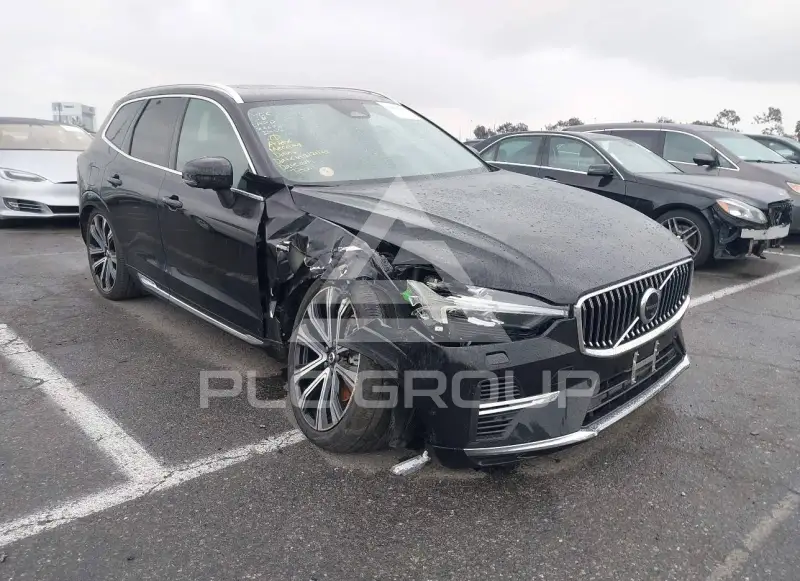 2023 Volvo XC60 photo