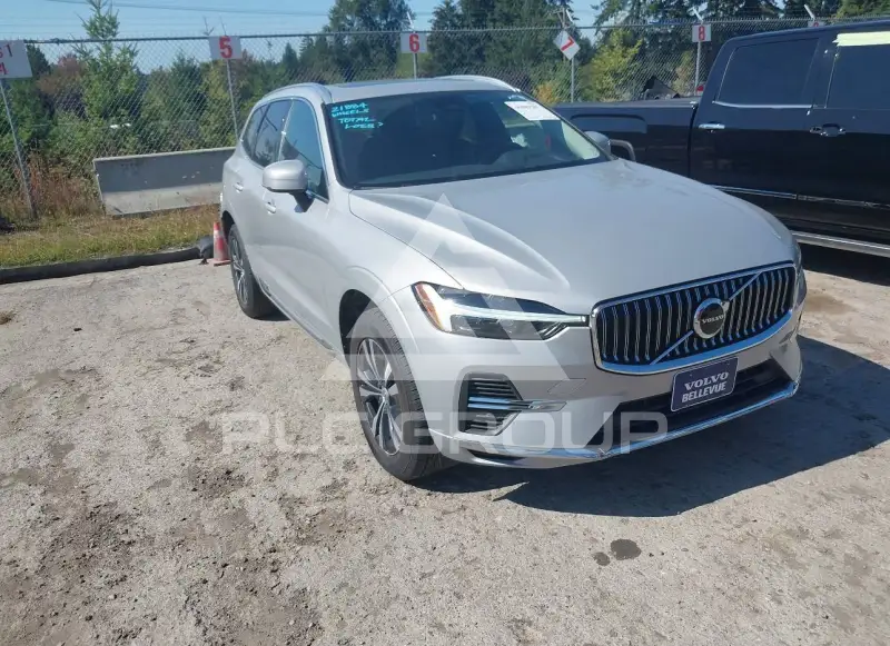 2023 Volvo XC60 photo