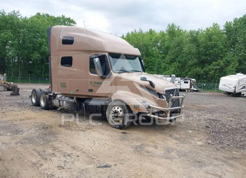 2023 Volvo VNL photo