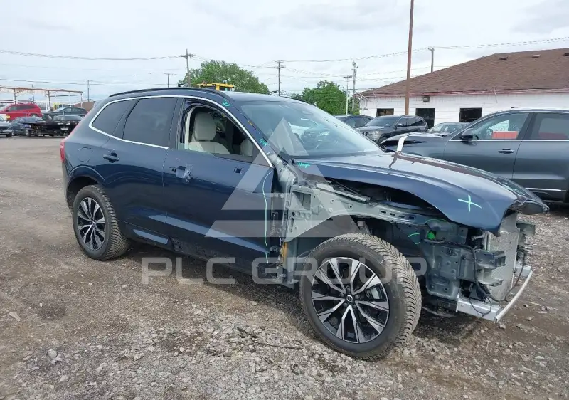 2023 Volvo XC60 photo