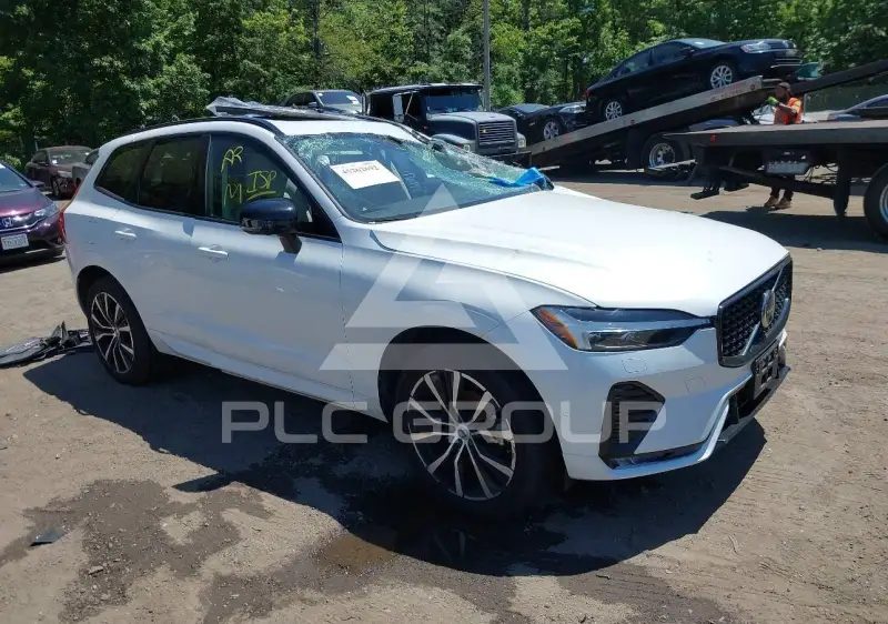 2023 Volvo XC60 photo