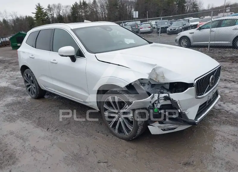 2023 Volvo XC60 фото