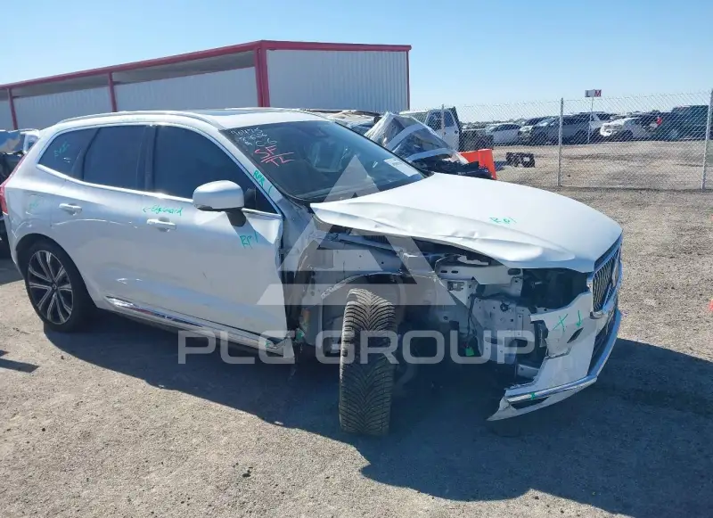 2023 Volvo XC60 photo