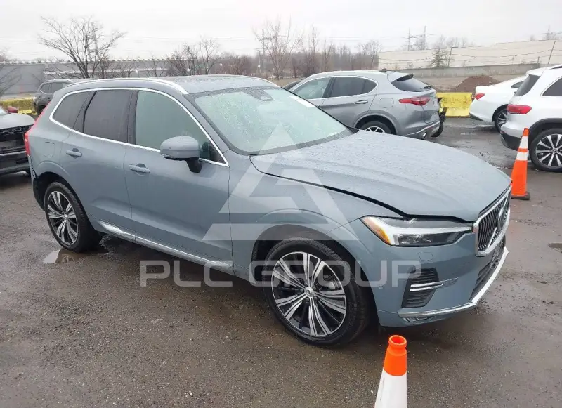 2023 Volvo XC60 photo