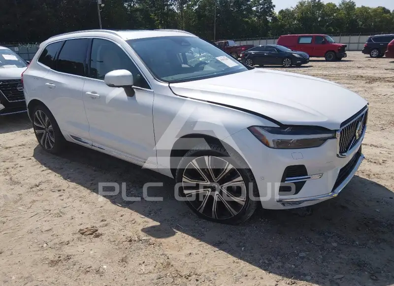 2023 Volvo XC60 photo