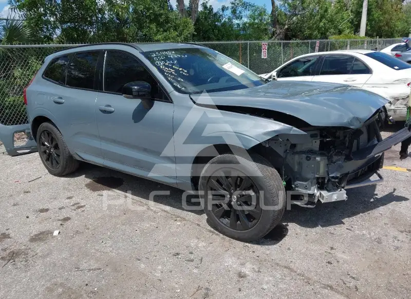 2023 Volvo XC60 фото