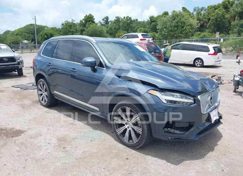 2023 Volvo XC90 фото