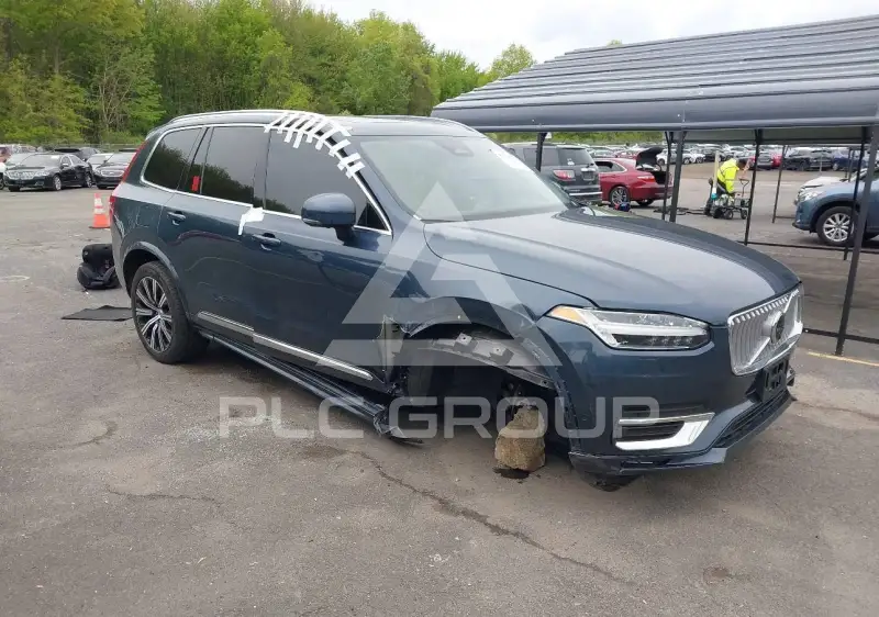 2023 Volvo XC90 photo