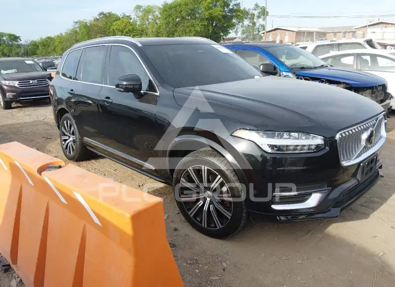 2023 Volvo XC90 photo