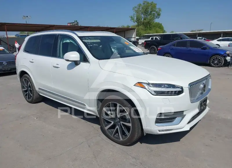 2023 Volvo XC90 фото