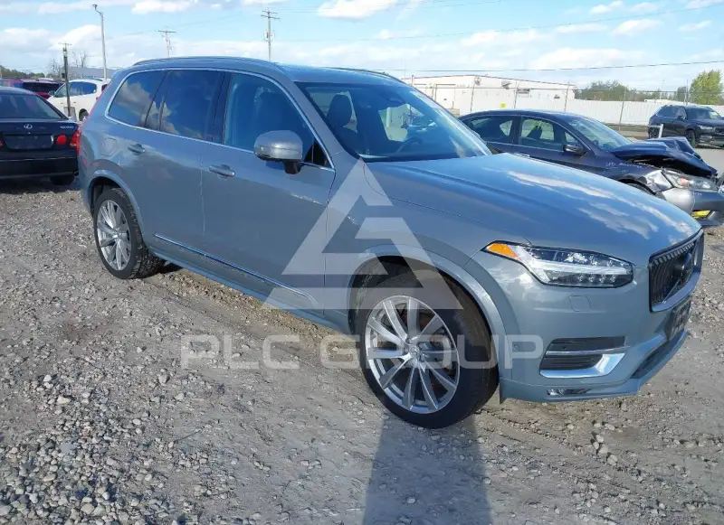 2023 Volvo XC90 фото