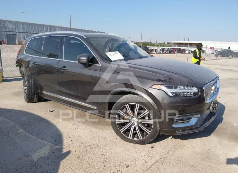 2023 Volvo XC90 photo