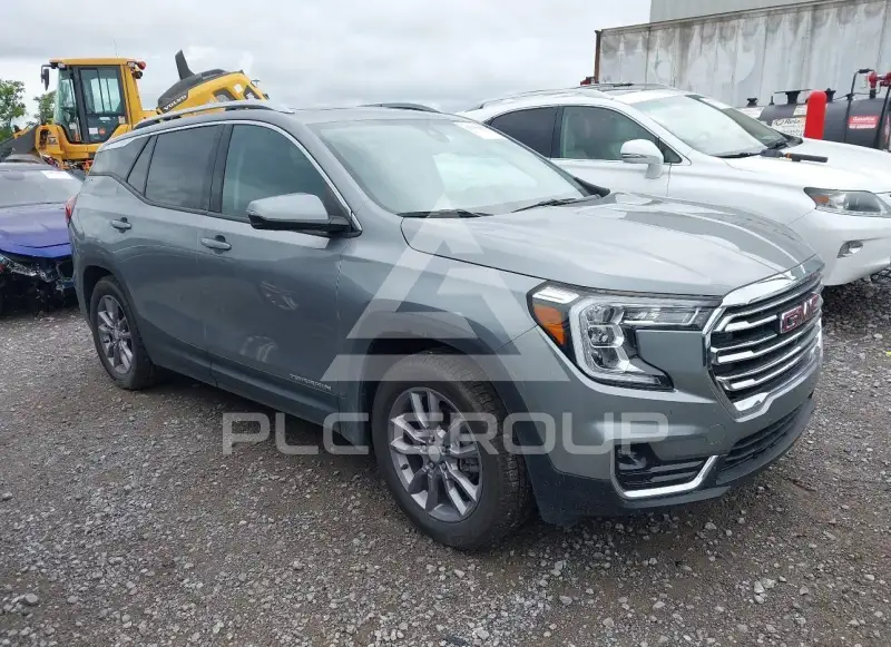 2023 GMC TERRAIN photo