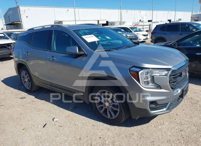 2023 GMC TERRAIN photo