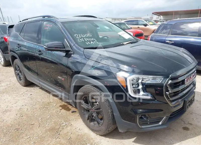 2023 GMC TERRAIN фото