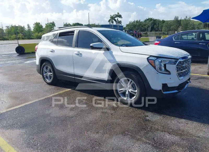 2023 GMC TERRAIN photo