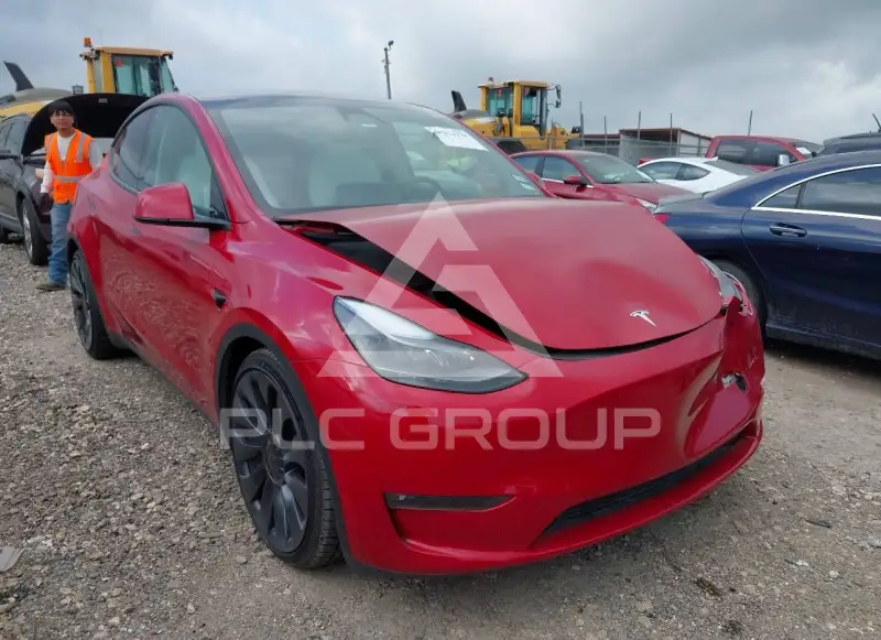 2023 Tesla Model Y фото